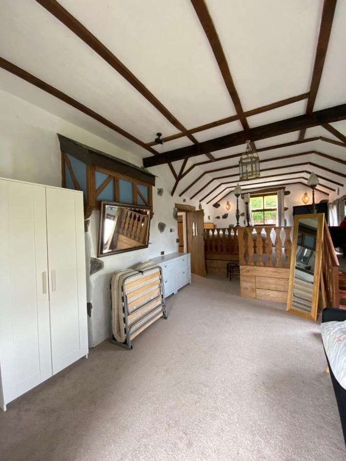 Beautiful Secluded Farmhouse With Hot Tub Villa Barmouth Exterior foto
