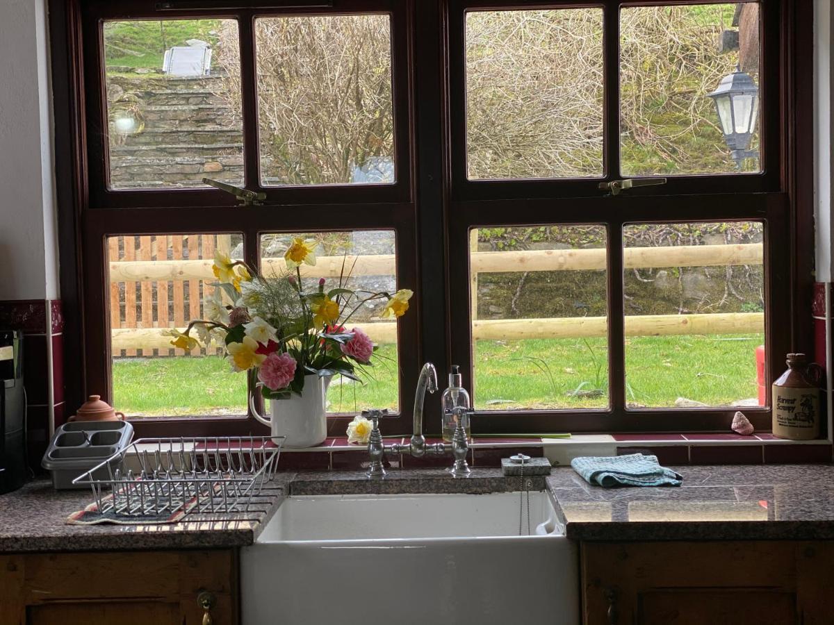 Beautiful Secluded Farmhouse With Hot Tub Villa Barmouth Exterior foto