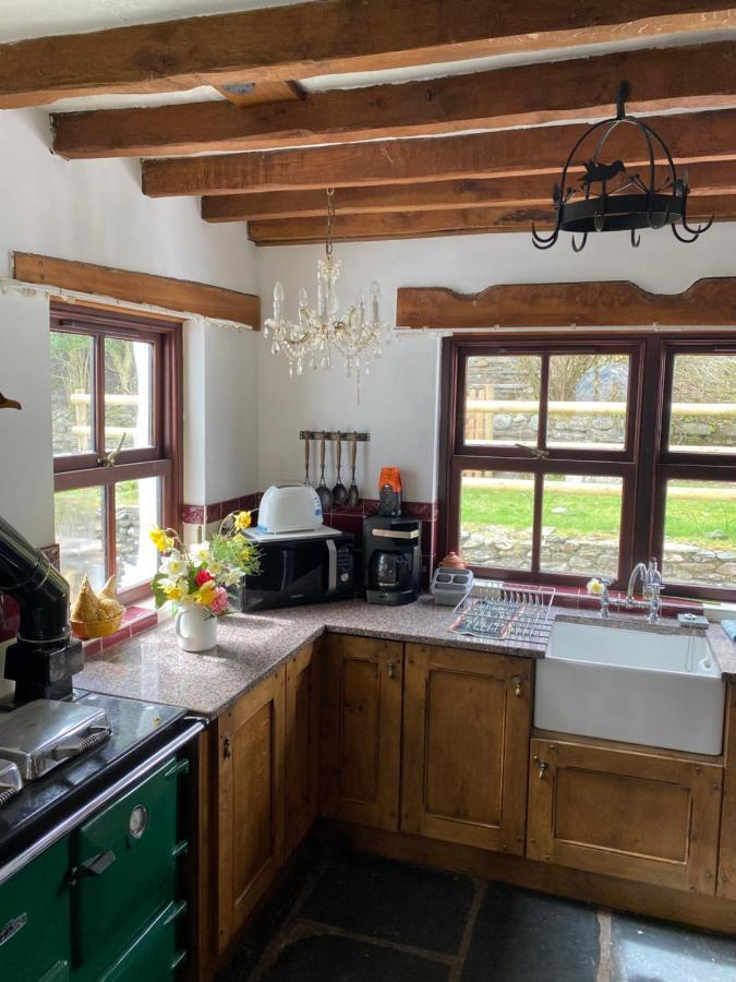 Beautiful Secluded Farmhouse With Hot Tub Villa Barmouth Exterior foto