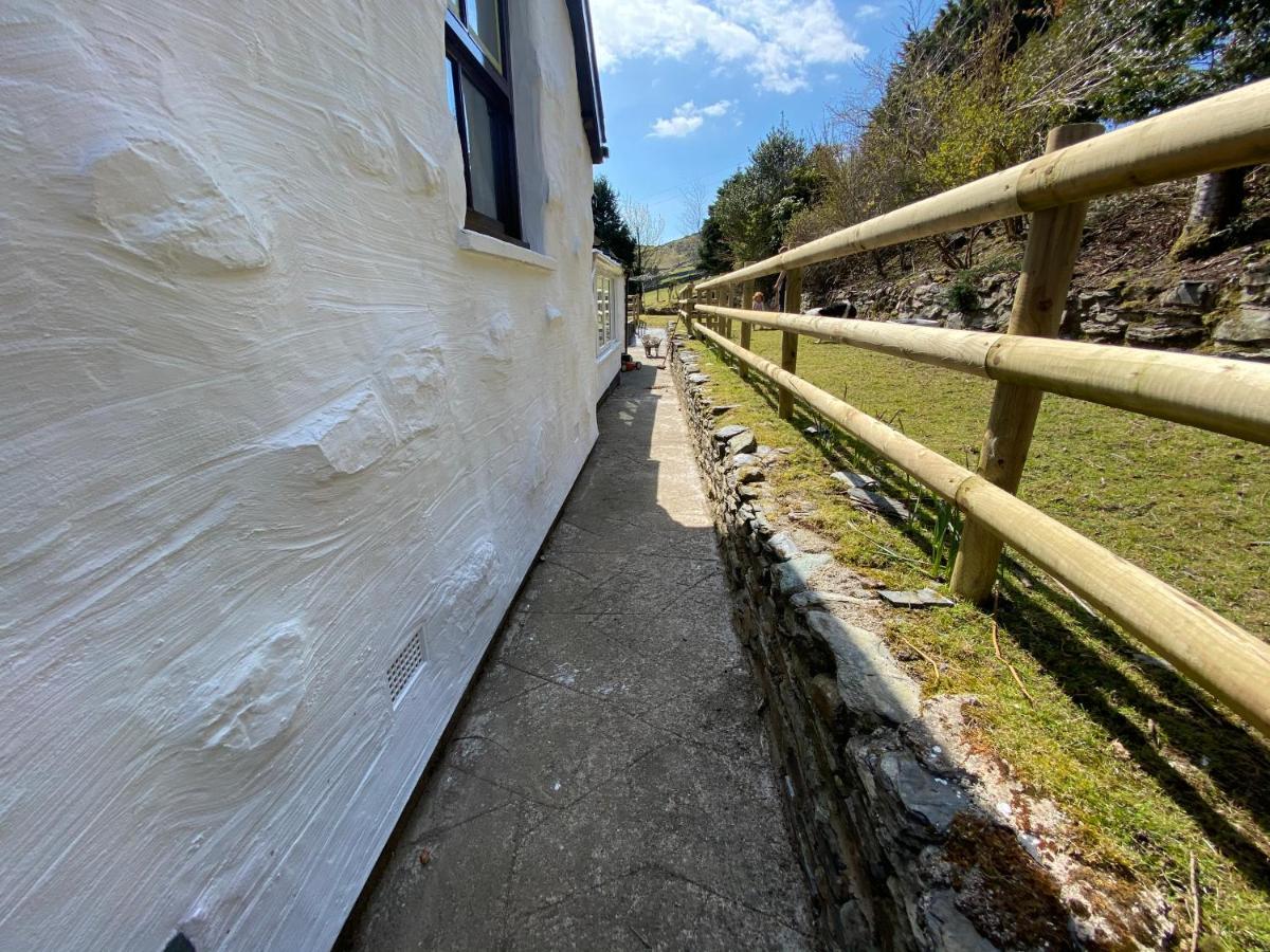 Beautiful Secluded Farmhouse With Hot Tub Villa Barmouth Exterior foto